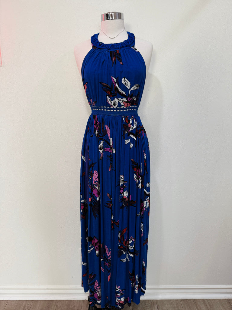 Elara Maxi Dress – Lace and Luck