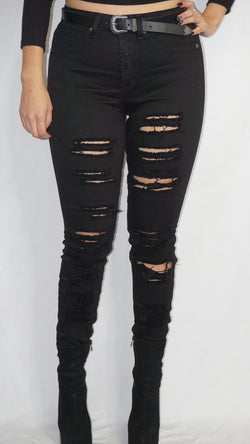 Distressed high waisted jeans